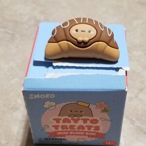 Smoko Tayto Treats Blind Box Series: Chocolate Croissant Tayto Figure